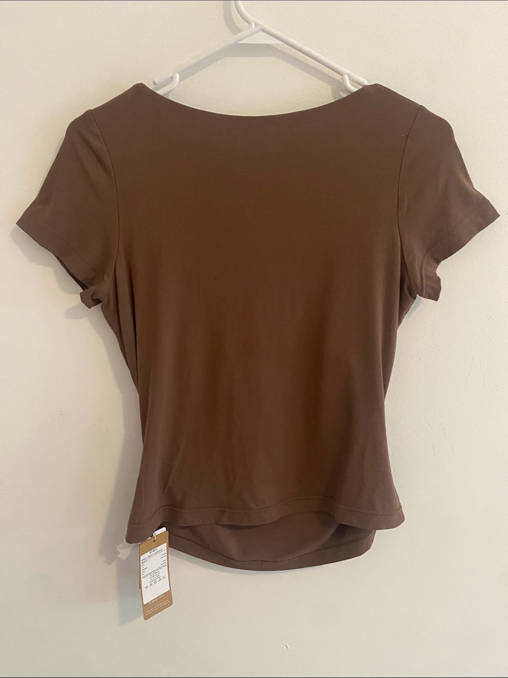 NWT OGL SkinKiss Split Neck Sleeveless Top w Built in Shelf Bra Brown Size LARGE - Picture 6 of 11